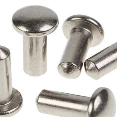 Remaches macizos con cabeza abovedada de acero